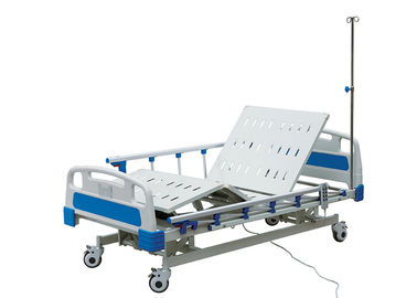 Ηλεκτρικό κρεβάτι ασθενών νοσοκομείου τριών λειτουργίας με το πλευρικό κιγκλίδωμα αλουμινίου/το διευθετήσιμο ύψος