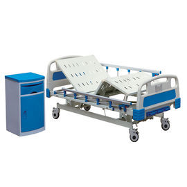 Χειρωνακτικό νοσοκομειακό κρεβάτι κρεβατιών ασθενών νοσοκομείου ανοξείδωτου με το πλευρικό κιγκλίδωμα αργιλίου